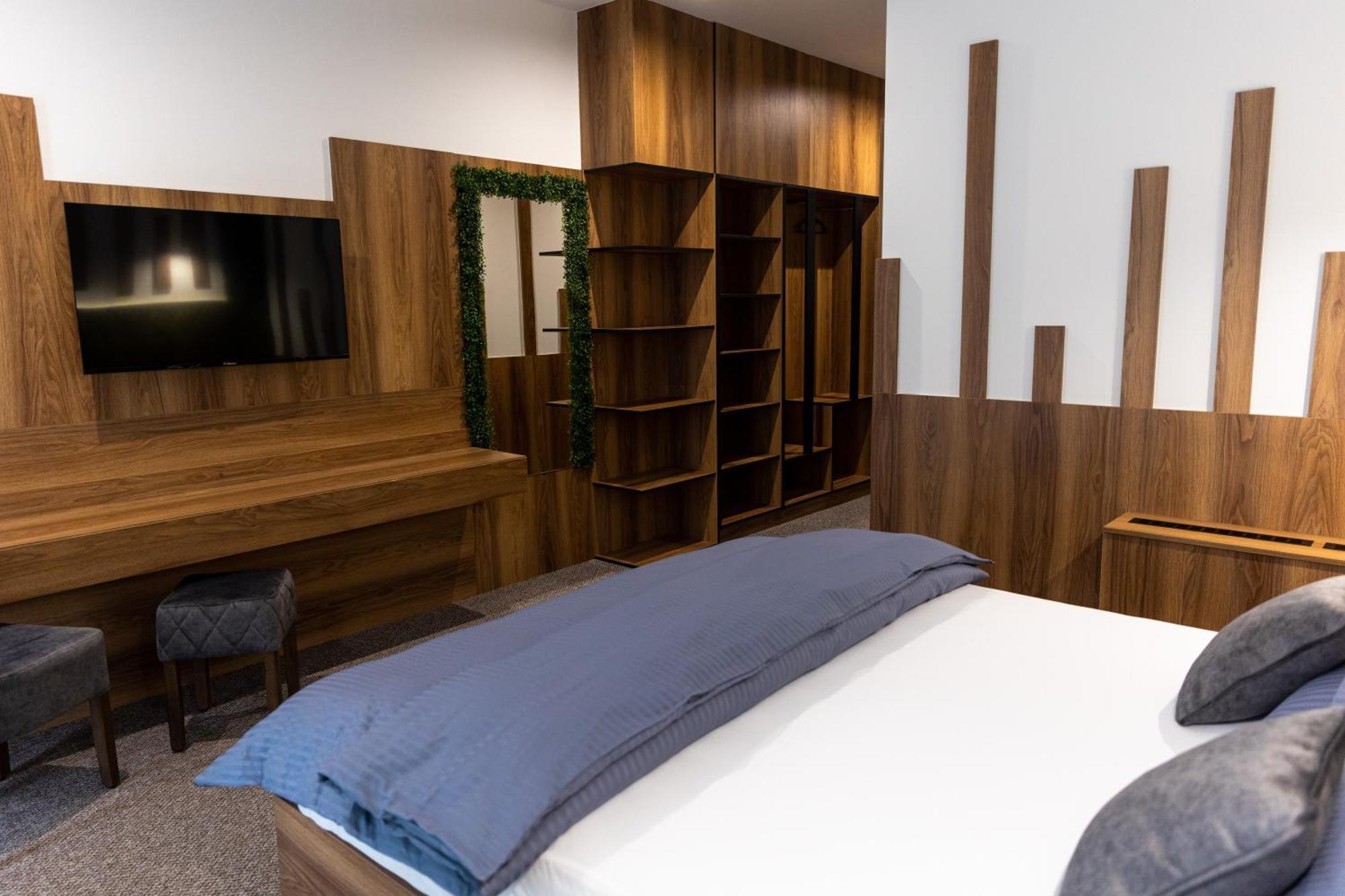 Hostel Tron Travnik Exteriör bild