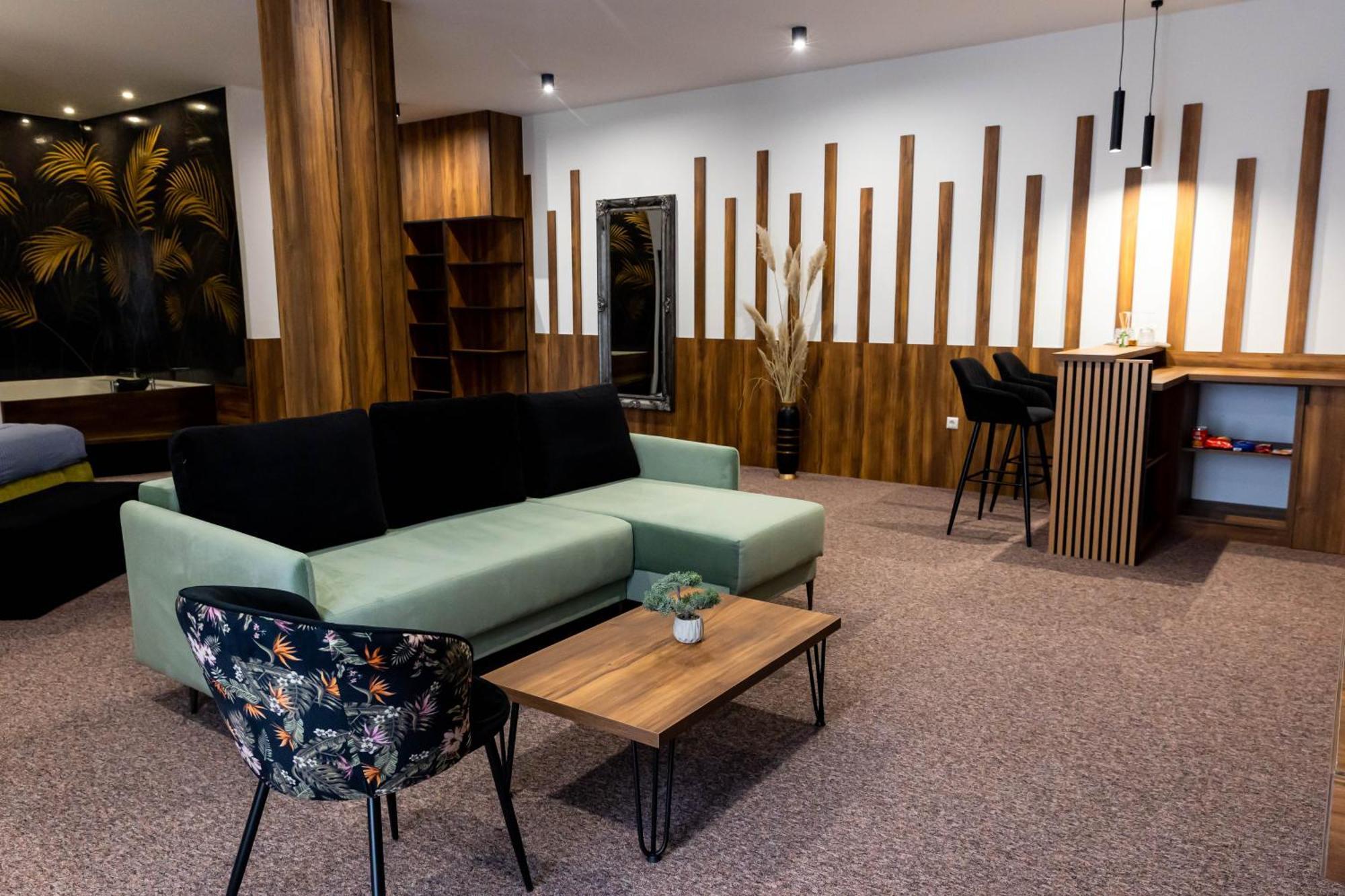 Hostel Tron Travnik Exteriör bild